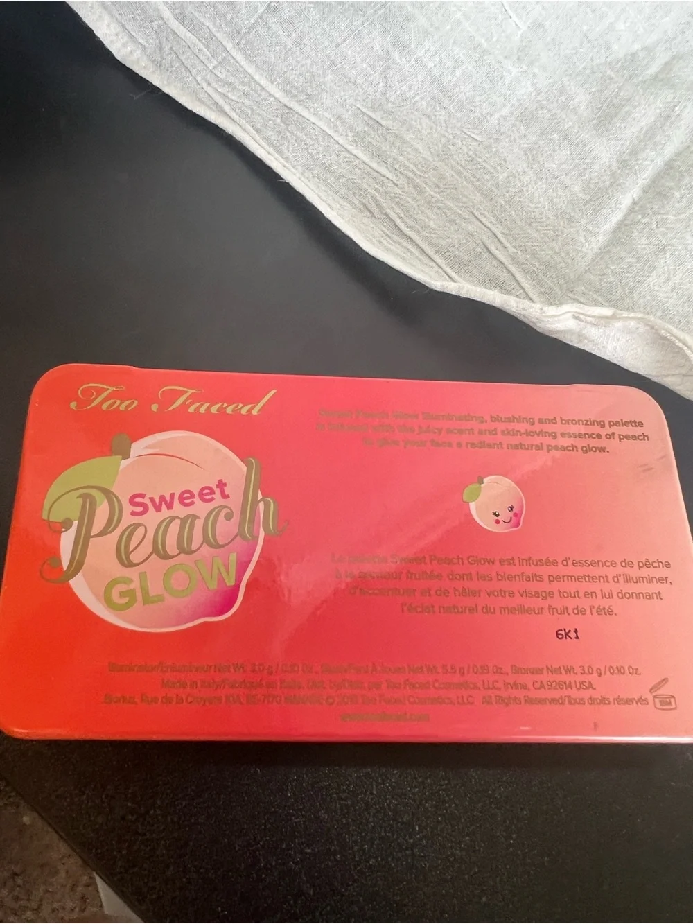 Too Faced Sweet Peach Glow highlight Palette